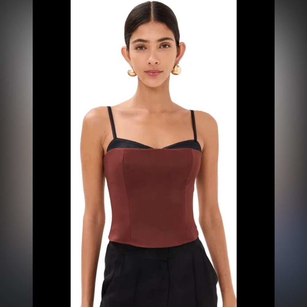 REFORMATION
Melanie Top In Red